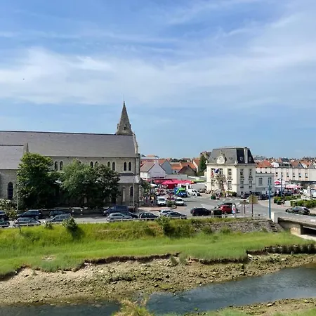 Vue Dégagée Sur Le , à 100m De La Et Du Centre Ville, Exposition Sud