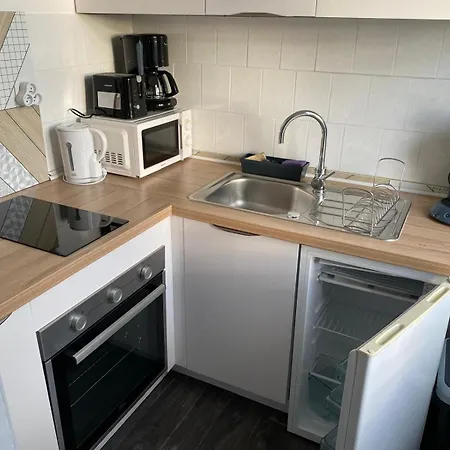 Vue Dégagée Sur Le , à 100m De La Et Du Centre Ville, Exposition Sud Appartement *